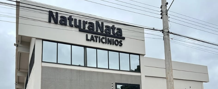 Fachada da loja NaturaNata Laticínios em Olímpia - SP